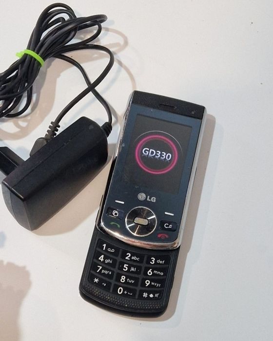 Telefon Lg slide perfect funcțional