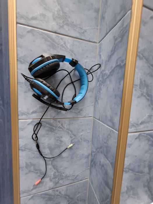 Casti diverse modele