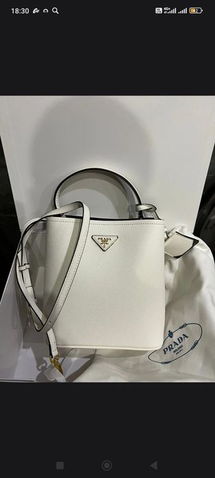 Сумка prada белая новая в пыльнике