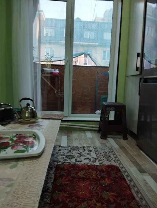 Продаю 1 комнатную квартиру Янгихает 3а метро 3 бекат