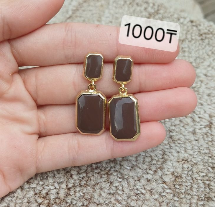 Продаю серьги из титана