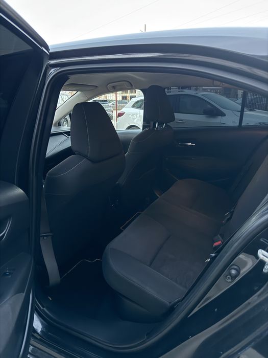 Închriez Toyota Corolla Hybrid cu GAZ UBER/BOLT