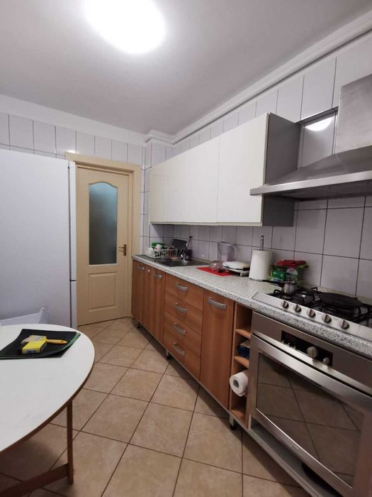 Proprietar – 2 Camere Renovat recent, Etaj 1, Bd. Basarabiei (Bloc Reabilitat Termic)