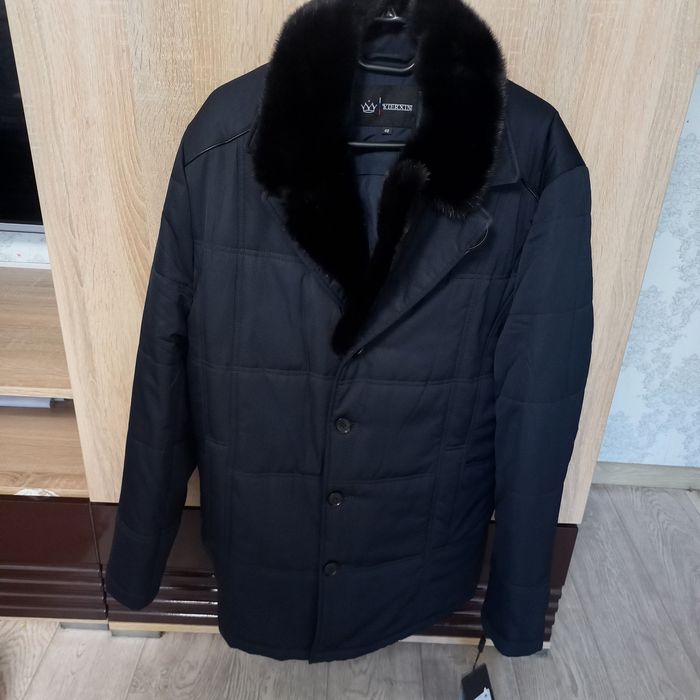 Продам куртку  с норковым воротником