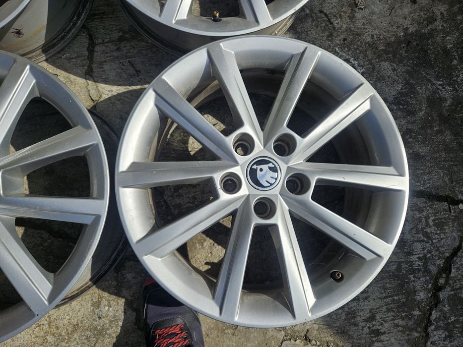 Jante aliaj R17, 5x112  Skoda cu anv. Continental 225 45 R17