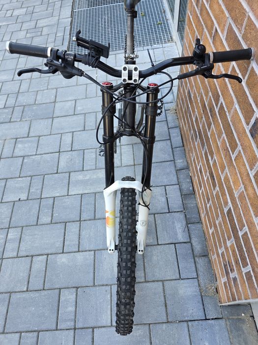 Nicolai DH Mountain Bike – Marzocchi Bomber
