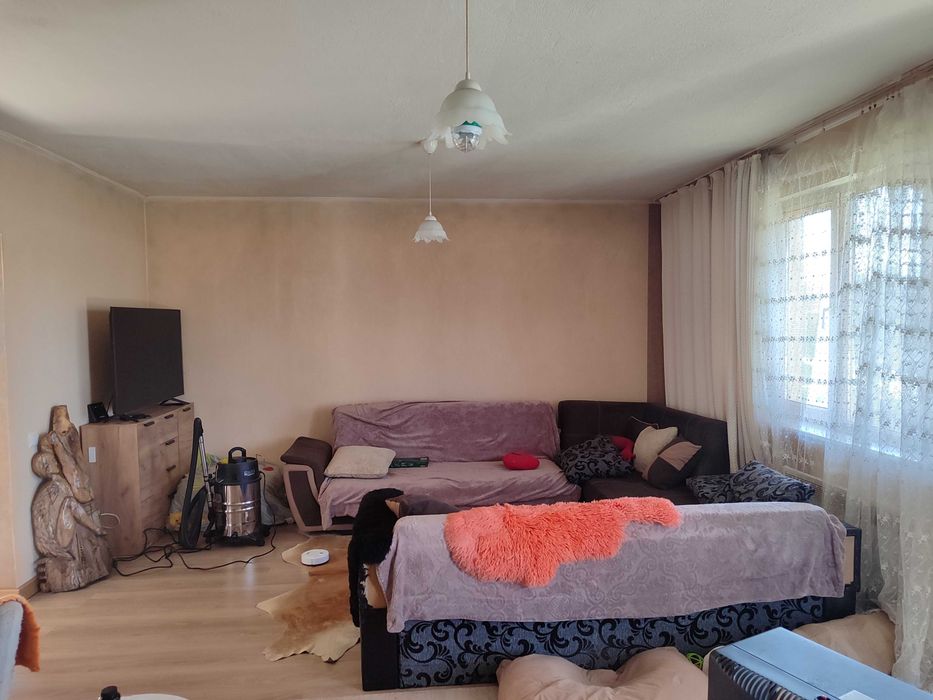 Двуетажна къща в Царичено