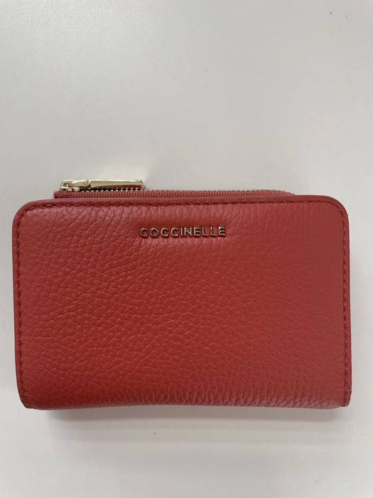 Кожено портфейл  Coccinelle