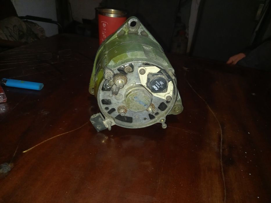 Генератор на Mercedes-Benz(грузовик)