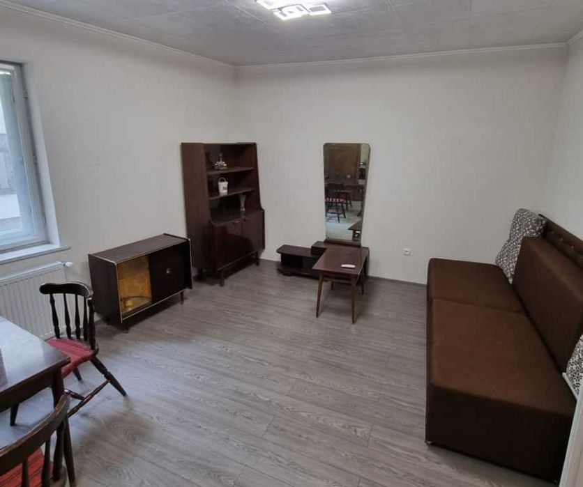 Apartament 1 camera, ultracentral Arad, curte comuna, cu boxa depozitare, de inchiriat