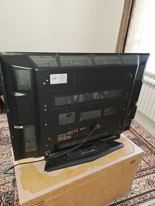 Продам телевизор LG