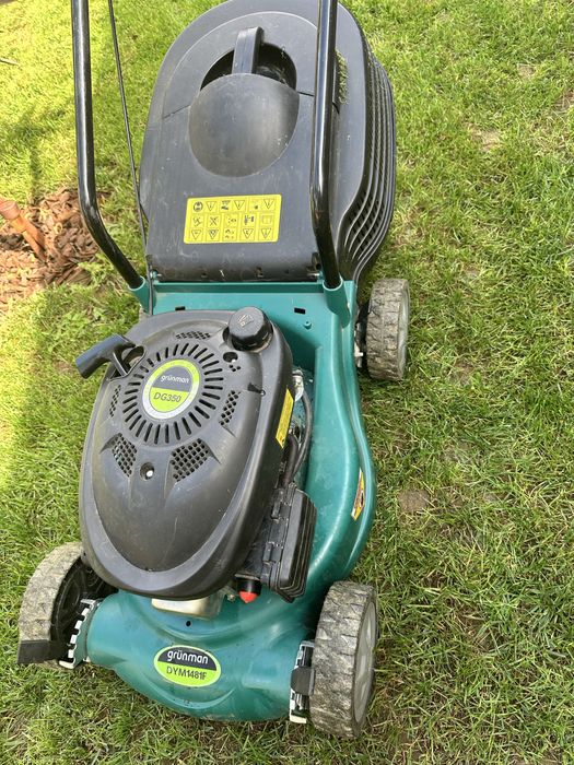 Masina de tuns iarba grunman dym1418f 2.5 cp, 45l ca noua