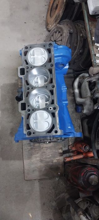 Двигатель ваз после кап ремонта.