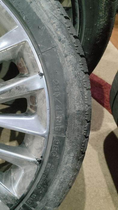 Шина 243,45,18 размер Тоиотага