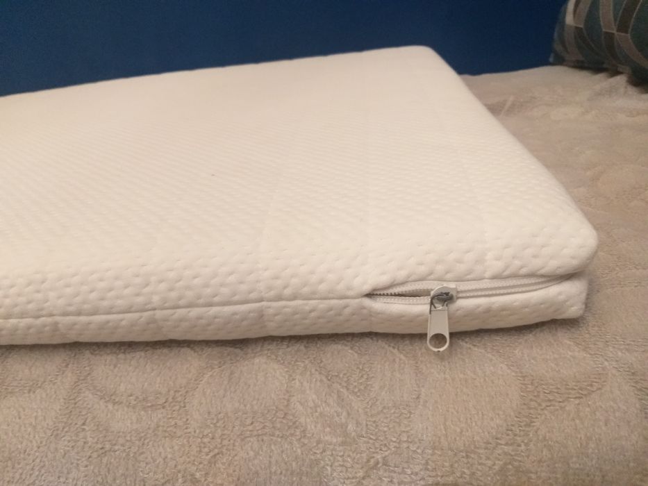 Срочно! Матрас детский анатомический,  мягкий 90/60см. ,чехол съёмный.