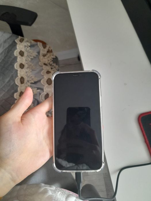 iPhone 12  продам срочно