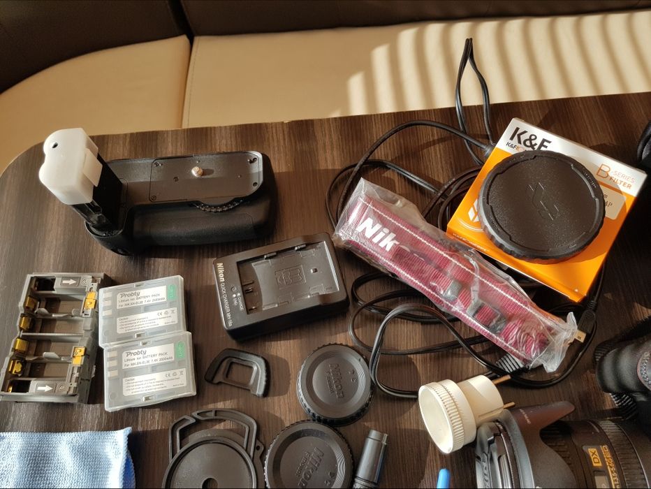 Фотоапарат Nikon D90 + Nikkor AF-S 16-85 mm