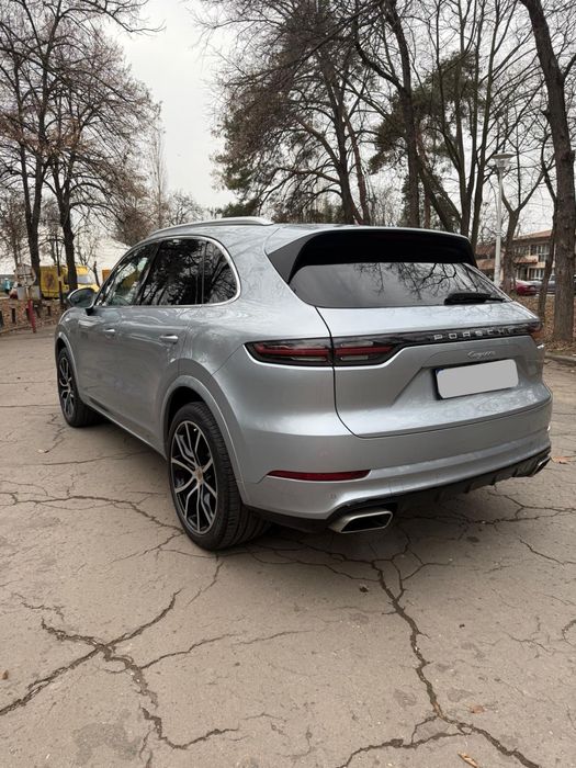 Porche Cayenne  model 2020