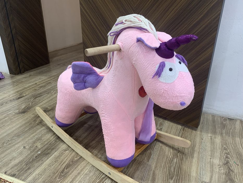 Продам игрушку ……