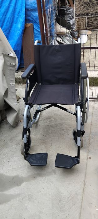 Cărucior pentru persoane cu dizabilități/ este ca și nou