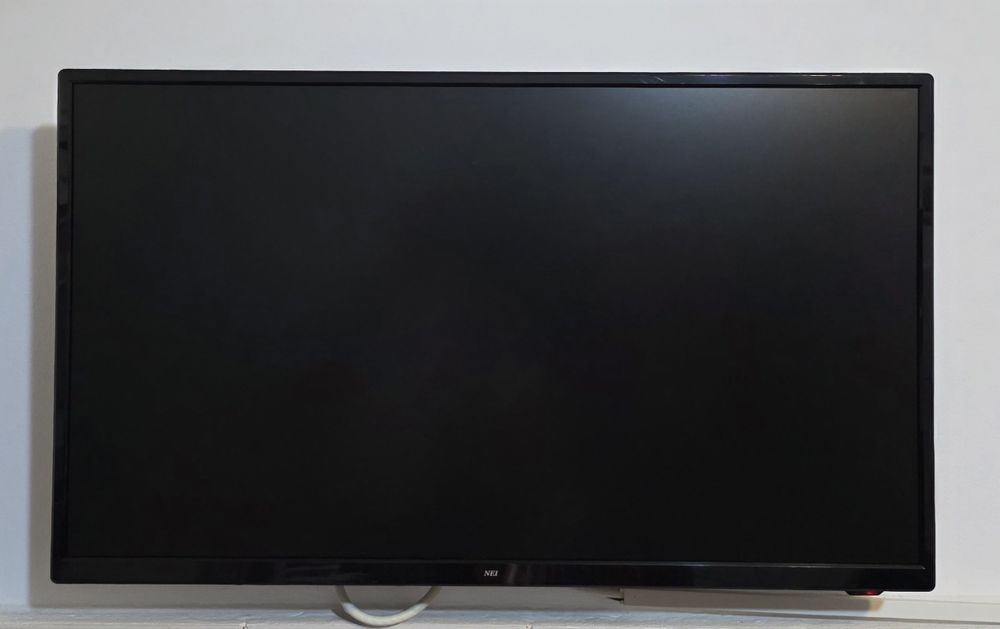 Televizor LED NEI, 62cm Full HD