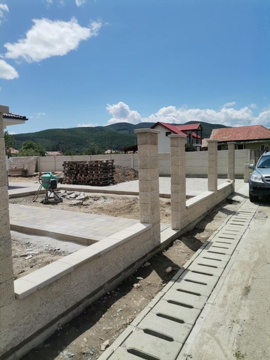 Execut : Gresie și faianță