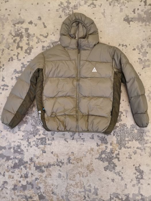 Продам куртку acg