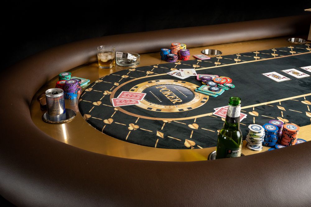 Masa de poker si jetoane persinalizate | Produc mese poker si jetoane