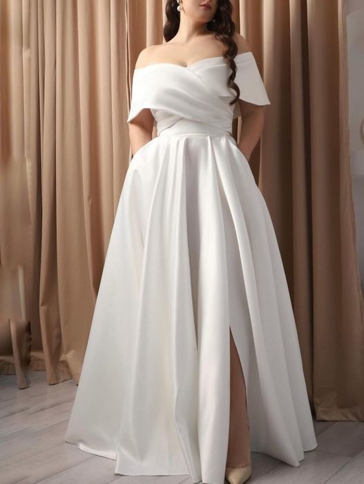 Свадебное платье 42-46 размер ТОРГ