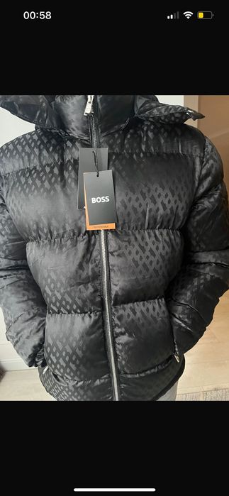 geaca boss disponibil s m l xl xxl