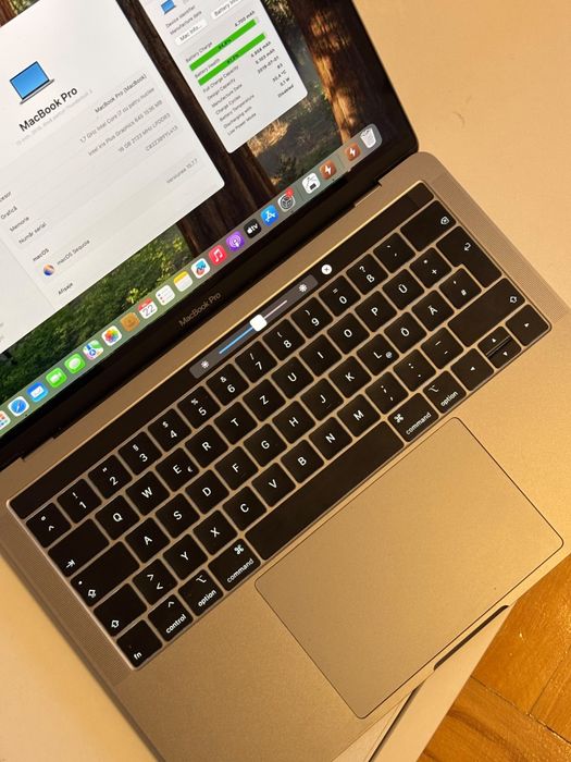 Macbook Pro Touchbar 2019 Intel i7 16GB RAM 512 SSD