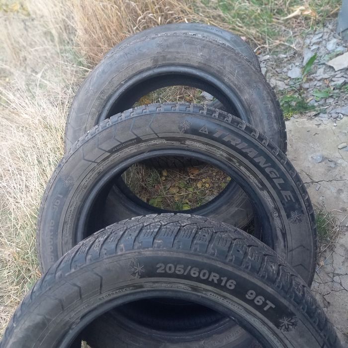 Продам R-16 205/55