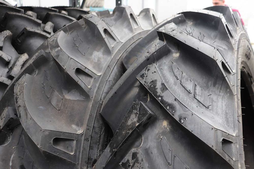 Cauciucuri noi 14.00-38 BKT FARM SPECIAL 8PR anvelope tractor U650