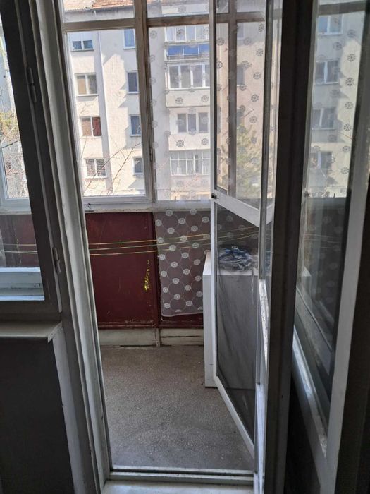 Vând apartament cu 2 camere Aleea Plopilor centru Bistrița