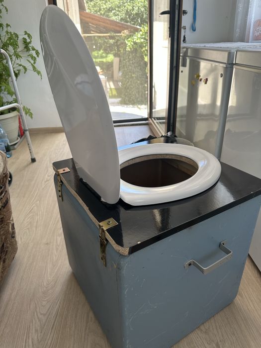 WC MOBIL pentru cei imobilizati la pat