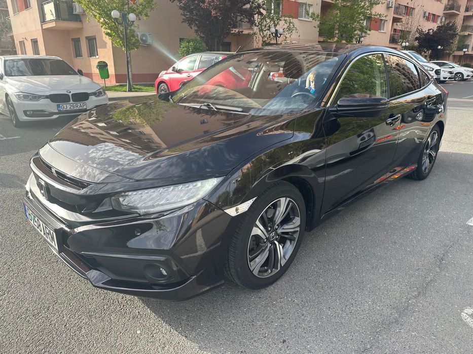 Honda Civic Sedan 1.5 VTEC TURBO 182 CP|Automata