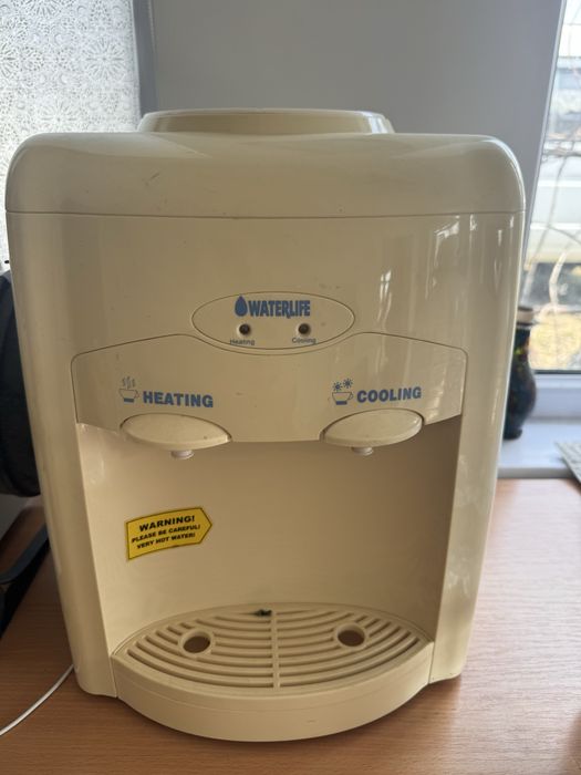 Диспенсер (кулер) для воды