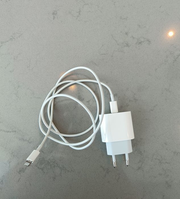 Оригинал Apple 20w  зарядное устройство срочно