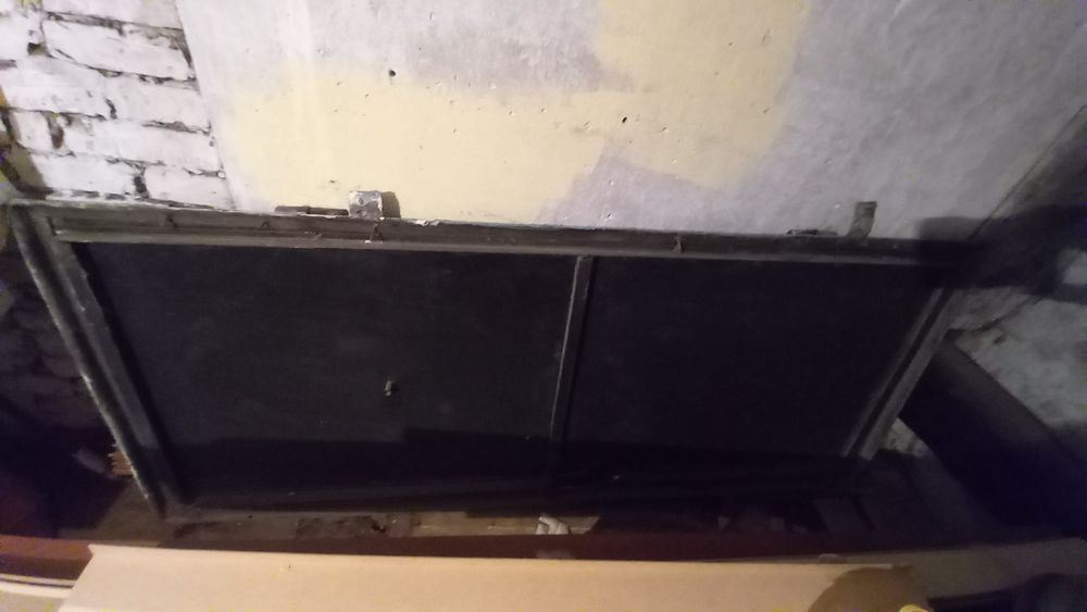 Продам входной железный дверь