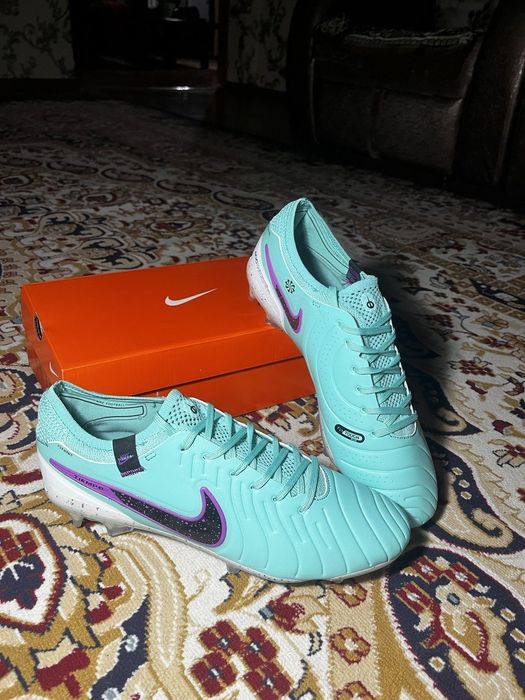 Tiempo boots nike