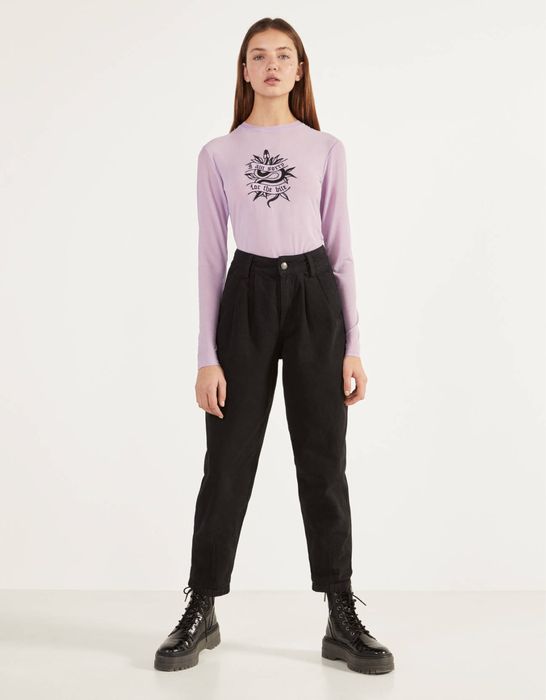 Bershka нова мрежеста блузя с апликация