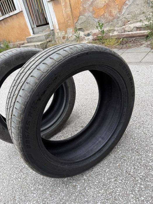 4 бр. летни гуми 225/45/R17 - 2 бр. Continental Premium Contact 7, 2 бр. General Altimax One S