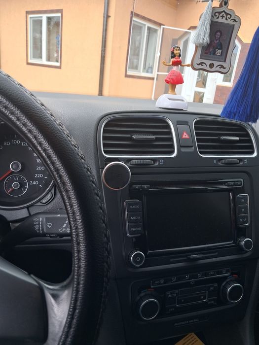 VOLKSWAGEN Golf 2010 — imagine 5