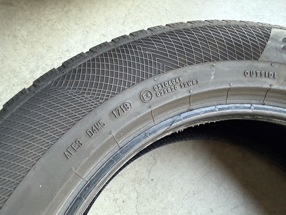 4бр. Зимни Гуми С Борд 215/65R/17 SUV -CONTINENTAL- DOT:1719- 4.9мм.+3.3мм. *60€ за 4бр.*