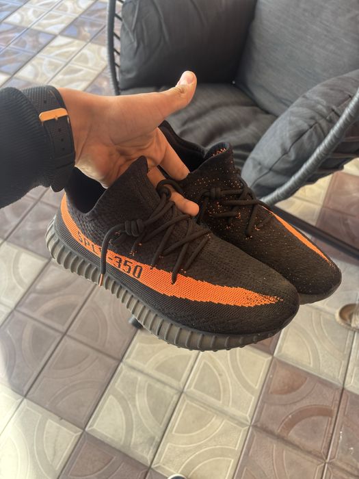 vand adidasi yeezy slides 350