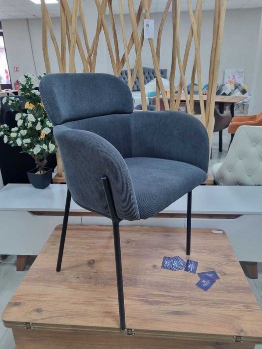 Трапезен стол Изабел сива дамаска