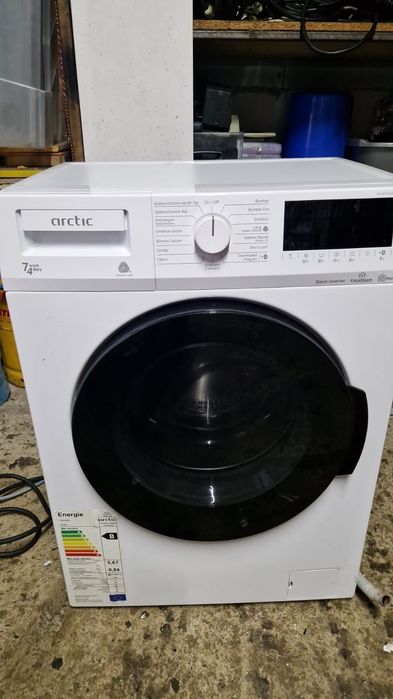 Masina de spălat ARCTIC cu uscător