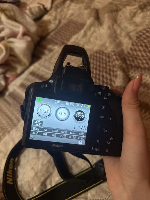 Nikon D3500, идеальное состояние