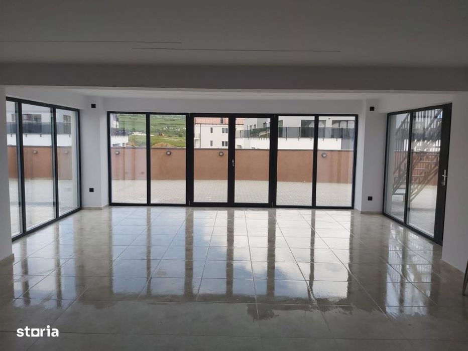 Penthouse de 4 camere, 200 mp, 400 mp terase, zona Petrom