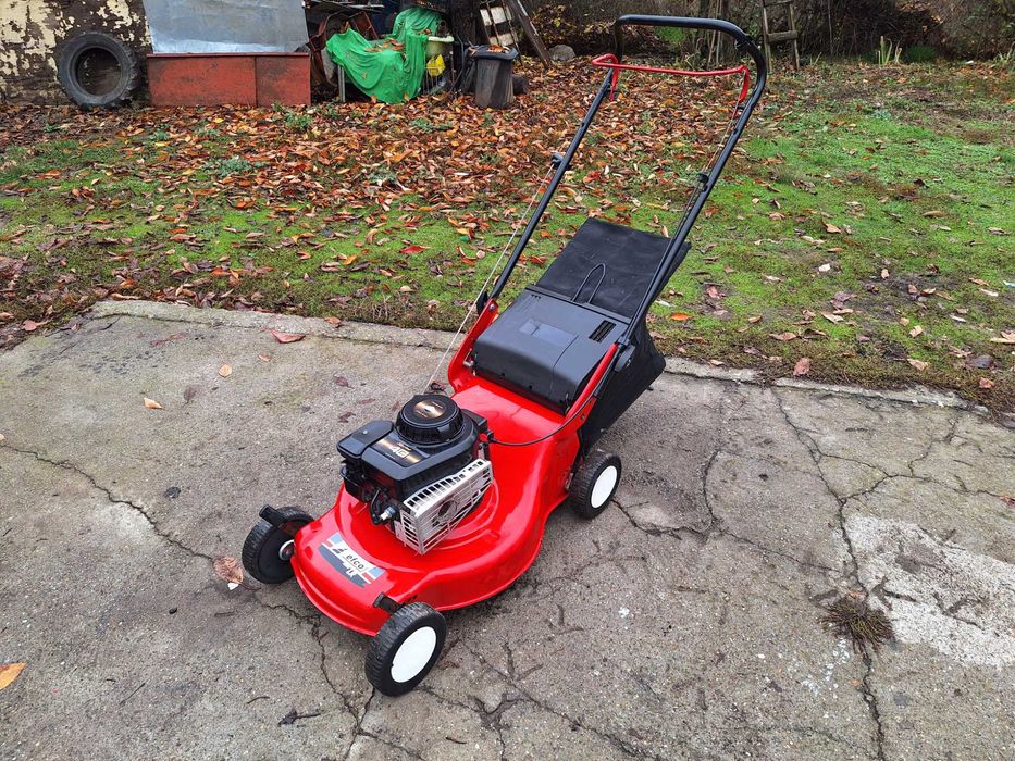 Косачка Briggs 12 бр. 5к.с. самоходна алуминиева мулчираща с кош